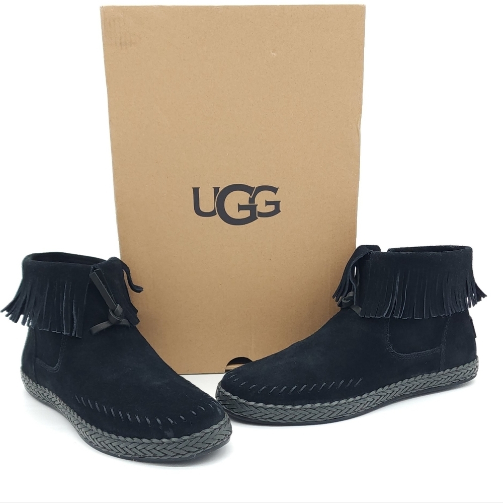 UGG Women's Kennadi Fringe Bootie Casual Winter Black Suede Zip Flat Boot Size 7
